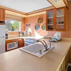 Holiday home Bamboo Suite, 1 Bedroom, Sleeps 4, Pool & Bbq, Pre-Renovation Summer Sale, Kihei